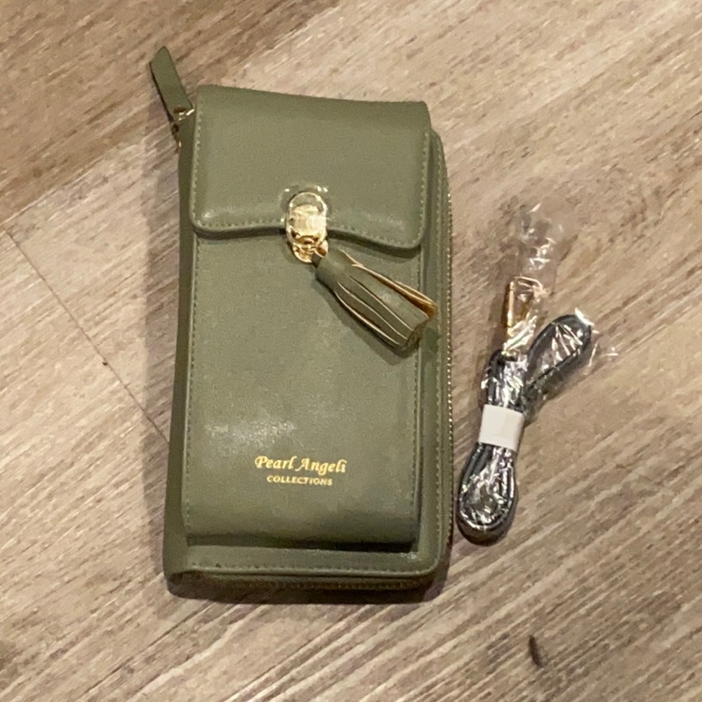 Wristlet